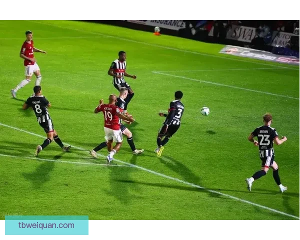 底线视角下约克雷斯惊艳破门诠释射手本色与球队胜利点燃全场激情 底线视角下约克雷斯惊艳破门诠释射手本色与球队胜利点燃全场激情